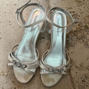 David’s Bridal heels size 7